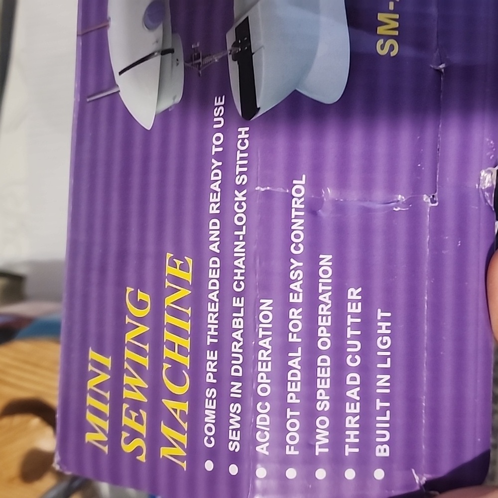 Mini Sewing Machine with Double Threads - Purple - Picture 2 of 5